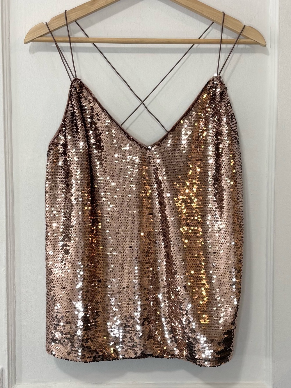 ASOS Women's Rose Gold Sequin V-Neck Spaghetti Straps Cami Tank Top, US 6